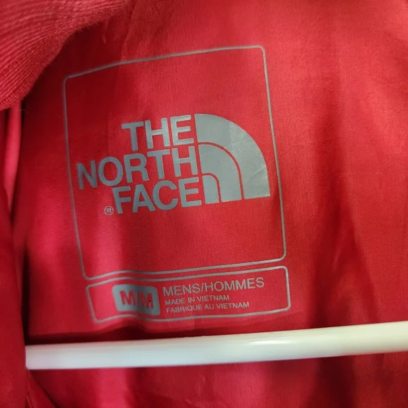 The North Face Women's Cherry Red Puffer Jacket - Picture 7 of 9